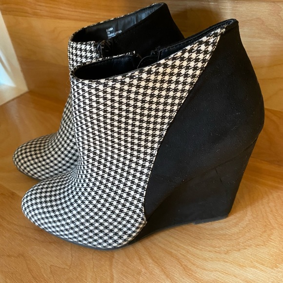 Madden Girl wedge bootie - Picture 2 of 5